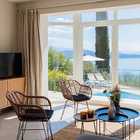 Seahorse Corfu * Gimari